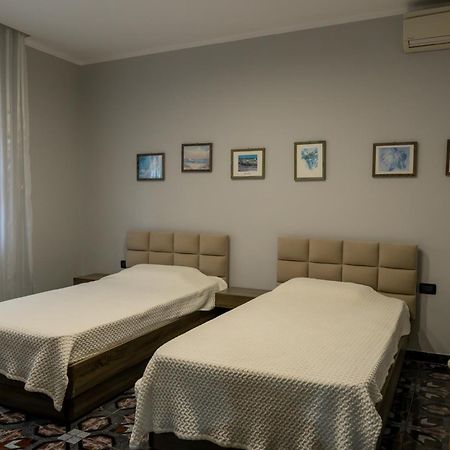 Royal Aparthotel Влёра Экстерьер фото
