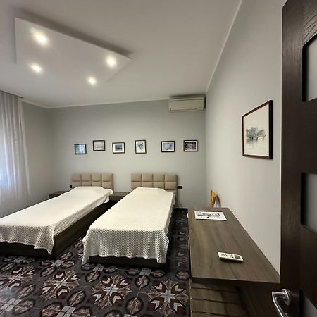Royal Aparthotel Влёра Экстерьер фото