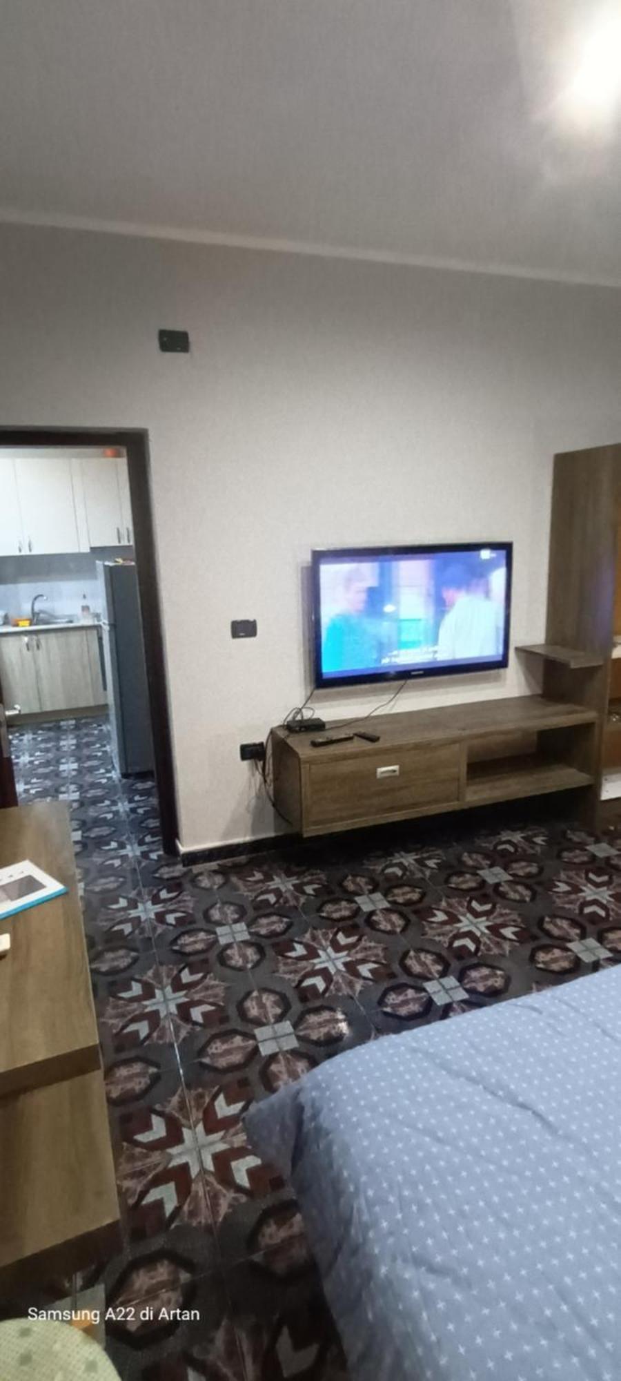 Royal Aparthotel Влёра Экстерьер фото