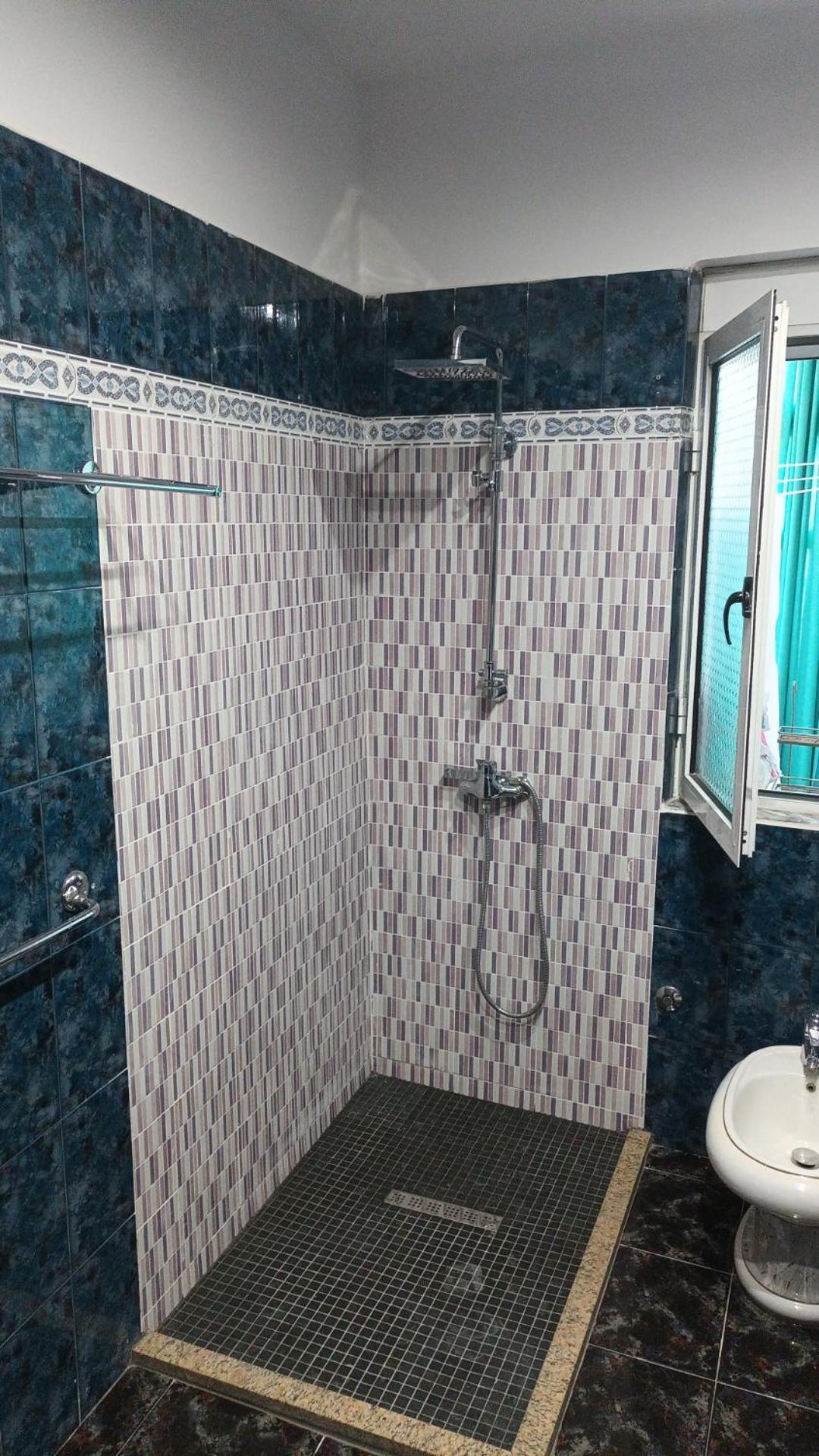 Royal Aparthotel Влёра Экстерьер фото